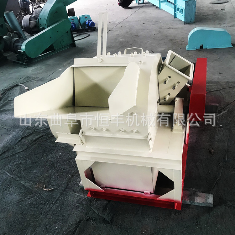 河南树枝树杈粉碎机圆木木方粉碎机硬质树干粉碎机厂木片