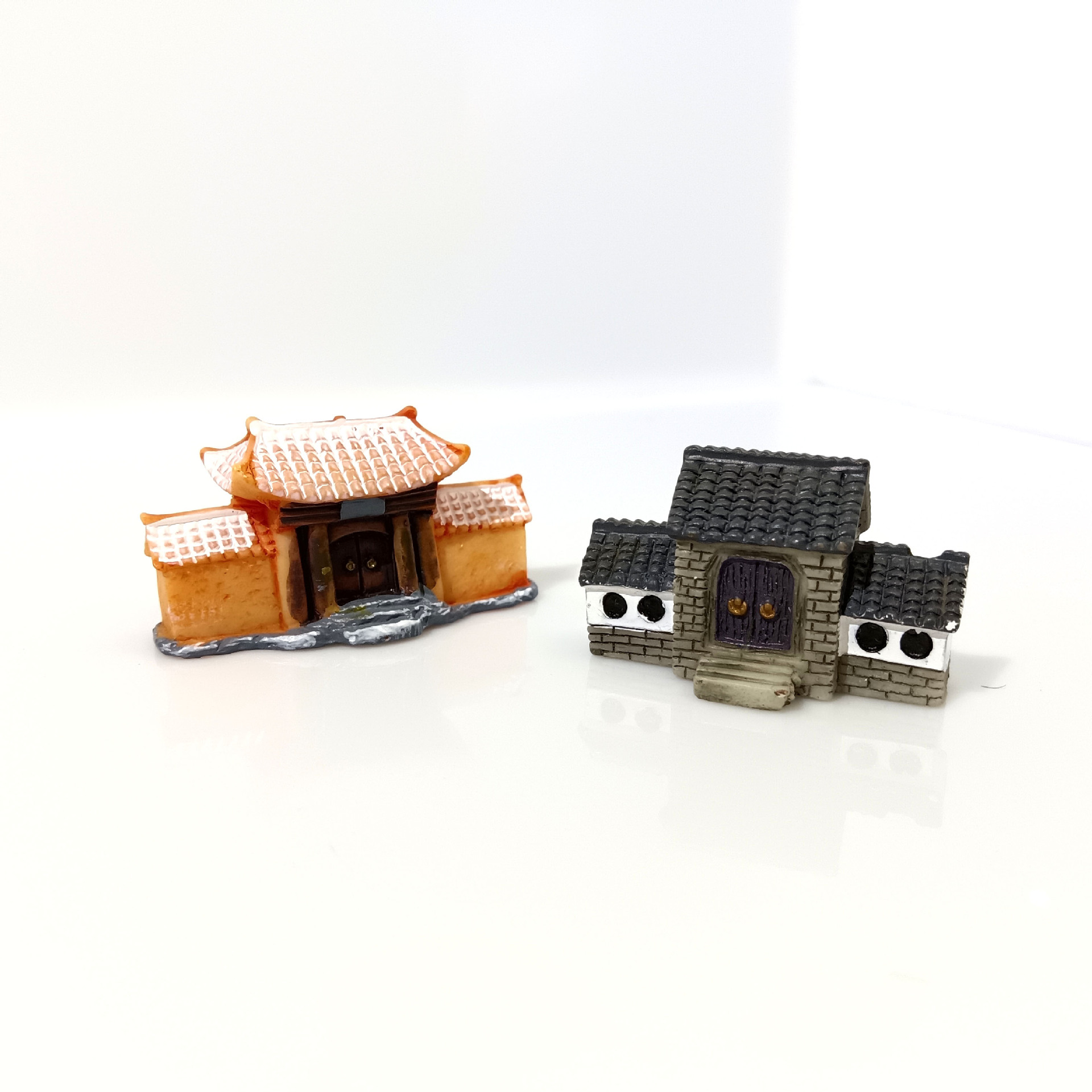 Decoración de casas rurales, decoración, casas antiguas, edificios chinos, casas antiguas, paredes blancas, azulejos azules, mini paredes amarillas, vidrio