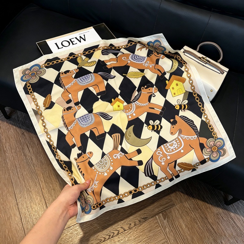 Colección 70*70 nuevo estilo bufanda de seda azul sensación de alta calidad imitación bufanda cuadrada de seda moda todo-fósforo bolsa atada bufanda de pelo