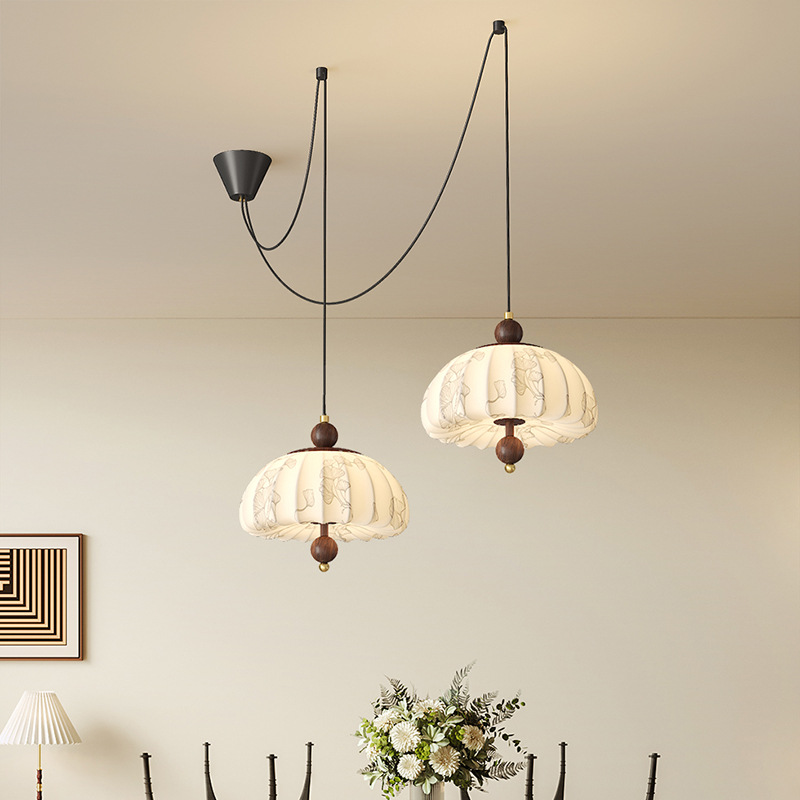 Iluminación de sala de estudio de dormitorio de estilo medio, sentido de la estética de Song, estilo de silencio de alta gama, protección ocular de espectro completo, candelabro de balancín de restaurante