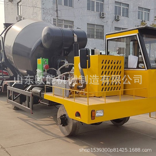 涵洞运输铁轨运输车水泥混凝土轨道立方矿用罐车大搅拌车隧道