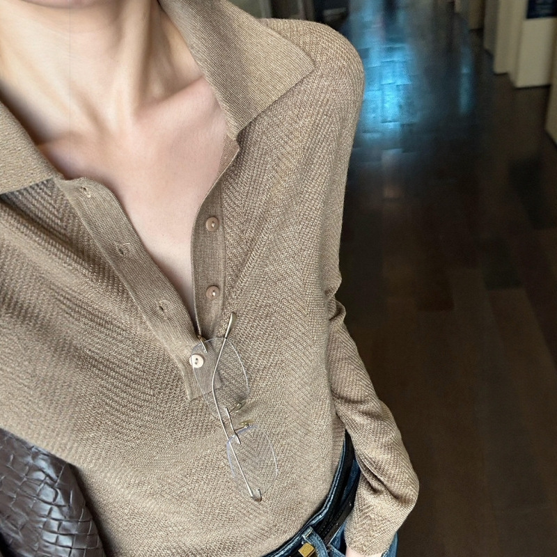 Minimalist Elegant Old Money Polo Collar Khaki Knitwear Autumn and Winter Women's Popular Fishbone Pattern Wool Slim Bottoming Shirt