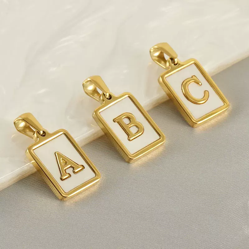 欧美时尚跨境不锈钢英文字母吊坠个性百搭ins风通勤项链吊坠男女