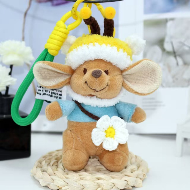 超萌えパジャマカンガルーのぬいぐるみのカバンにストラップをつけて、彼女の親友の誕生日プレゼントをプレゼントします。|undefined