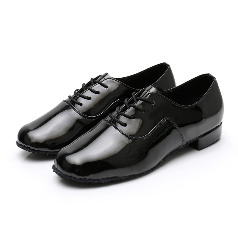 Cuir brillant noir Intérieur / 38