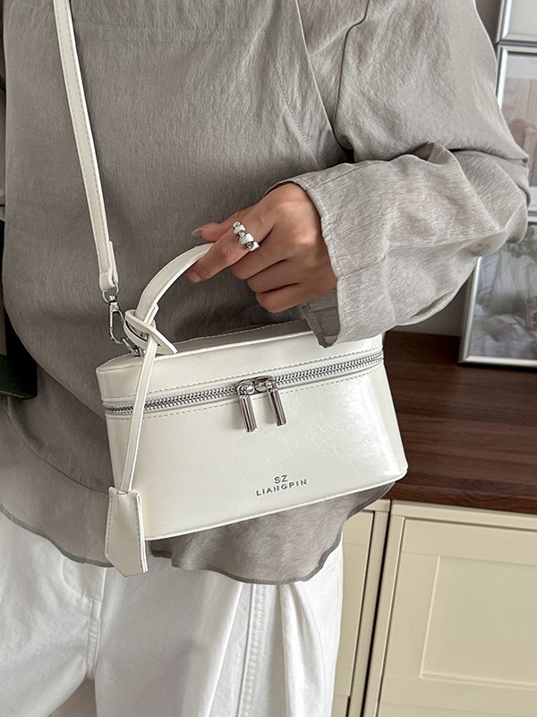 Bolsa de mano caliente para mujeres 2026 nuevo nicho zhong lujo ligero bolso de caja casual simple bolso de mochila image 4