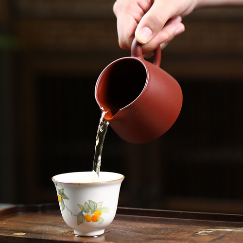 Purple clay fair cup wholesale handmade purple clay Dahongpao tea dispenser milk cup promotional tea set accessories