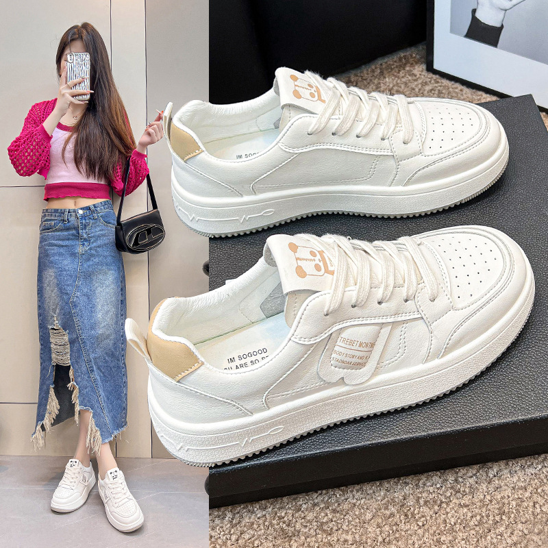 Zapatos de panda blanco y negro verano 2024 nuevos tipos de explosión de nicho ligero zapatos casuales de mujer con falda zapatos blancos