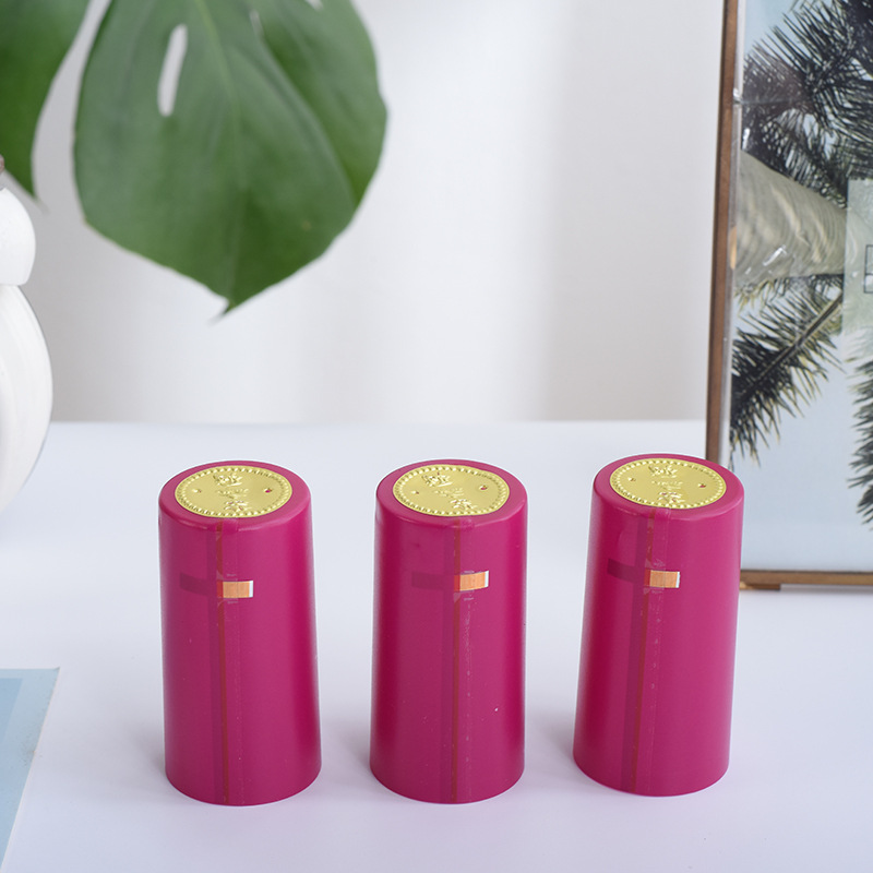 厂家直供批发收缩膜红酒瓶PVC封口胶帽膜哑光膜撕拉条热收缩帽