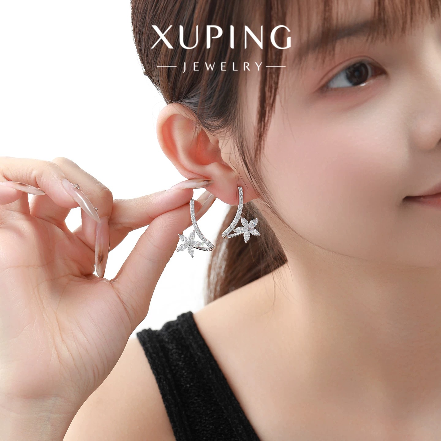 Xuping temperamento de moda aleación de cobre chapado flores blancas pernos de gemas artificiales nicho diseño simple coreano orejas