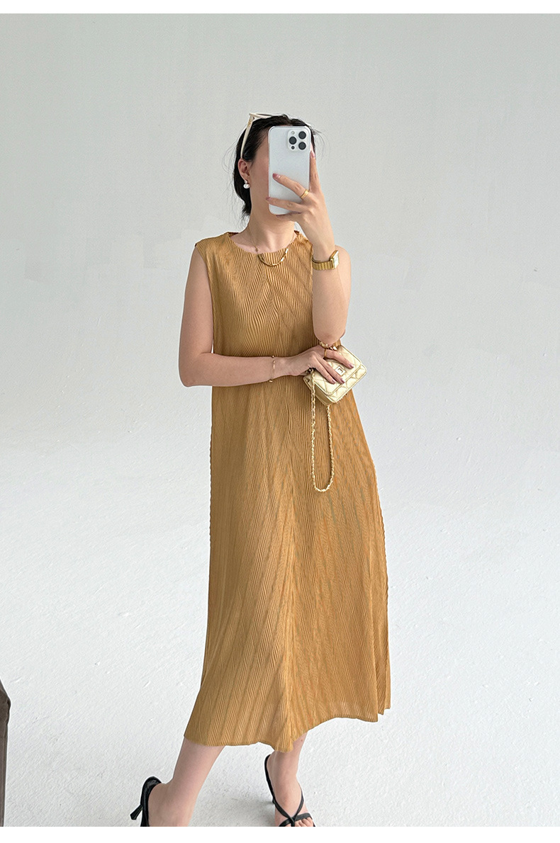 Đầm maxi nữ không tay cổ tròn chất liệu nhăn phong cách hiện đại — màu đen chi tiết 15