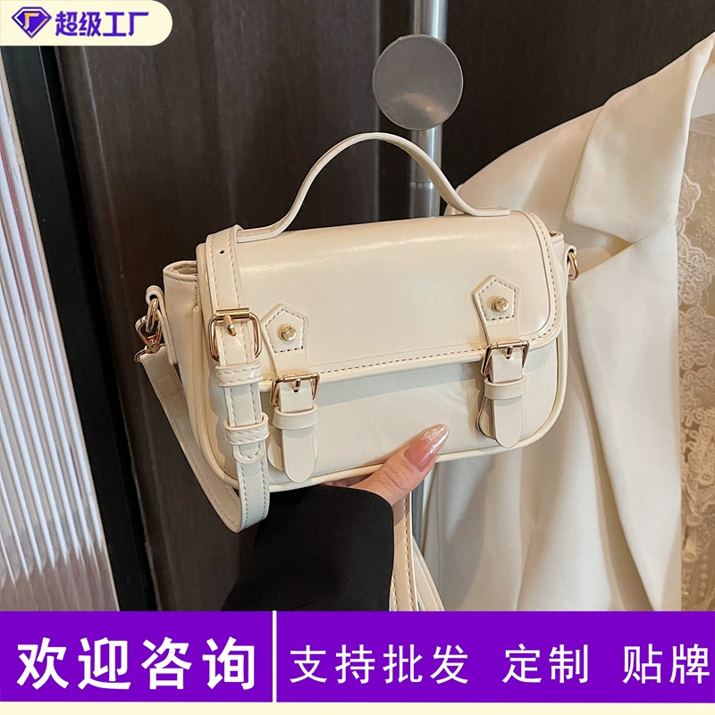 2025 модная и популярная женская сумка для повседневного использования, ретро-нишевая высококачественная маленькая квадратная сумка через плечо