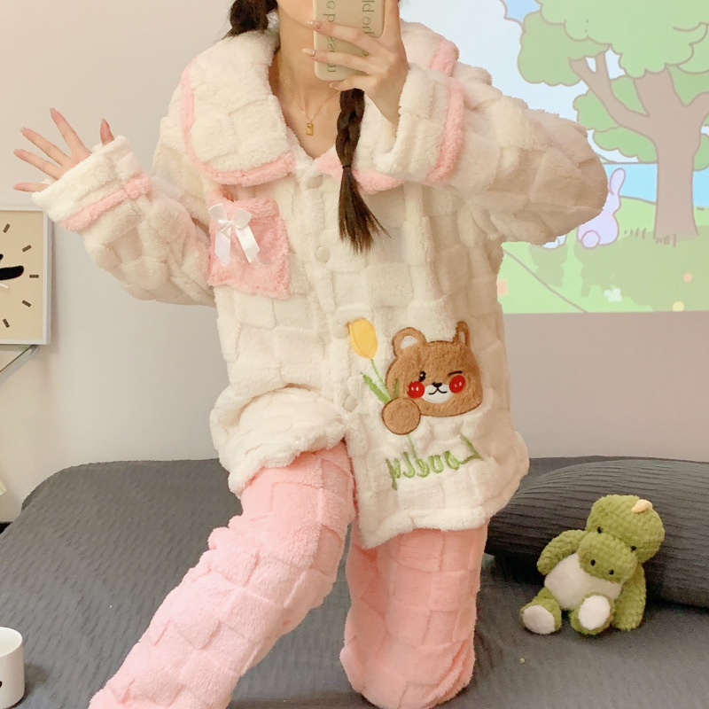 Oso de dibujos animados pijamas mujeres otoño y el invierno espesado coral polar nueva franela más tamaño cardigan bordado inicio