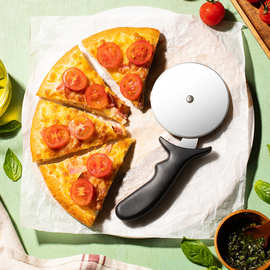不锈钢手持披萨滚轮刀烘焙工具披萨刀介饼刀pizza轮刀薄饼介饼器