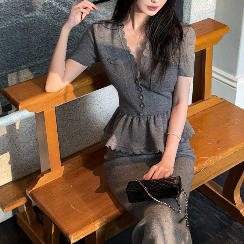 Sp Home 2025 Early Spring New Urban Commuting Slim Fit V-Neck Short Sleeve Sexy Pencil Long Dress Sp Home 2025 Early Spring New Urban Commuting Slim Fit V-Neck Short Sleeve Sexy Pencil Long Dress