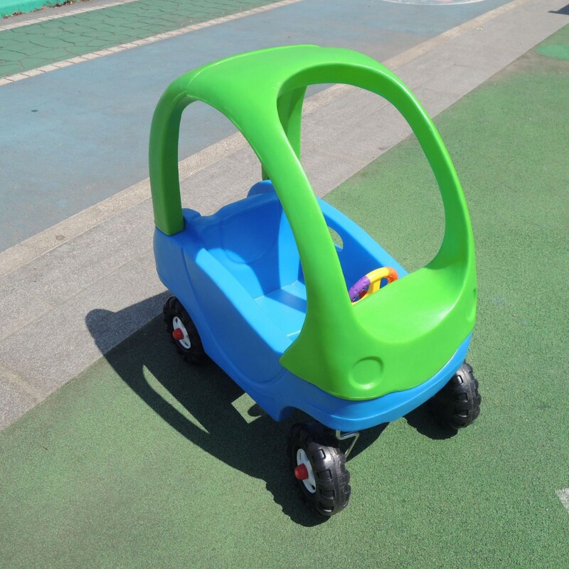 Little Tektronix Children's Four-wheel Small RV Naughty Castle Princess Car Playground Baby Car Sliding Toy Car