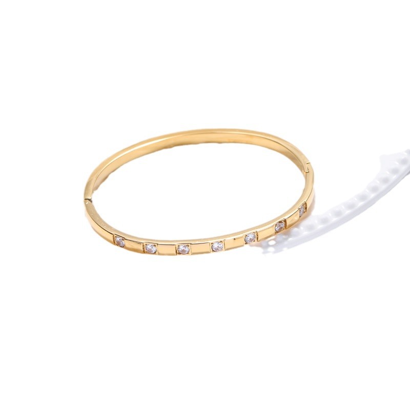 Moda coreana caliente venta de pulseras de acero de titanio mujeres no decoloración temperamento personalidad universal lleno de diamantes rojo ligero de lujo joyas de mano de moda