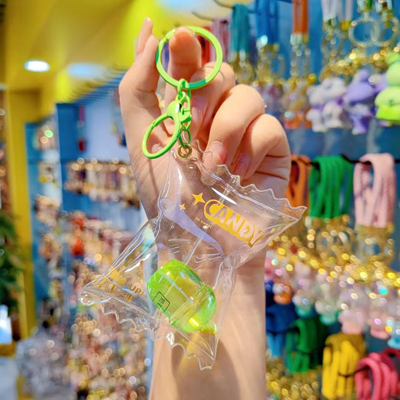 Color transparente botella de té llavero lindo viento bolso de automóvil llavero de resina colgante delicado botella colgante al por mayor