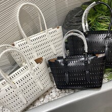 ���Sֱُ��ʽС��������U����Ƥ���@���˻@�Ӻ��s�ٴ��nϵŮ��