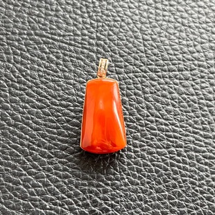 Fubei Diamond Jewelry [18K Gold Inlaid with Natural Southern Red Pendant] the Size of the Loose Stone Is about 23.9-14.6-9.7mm