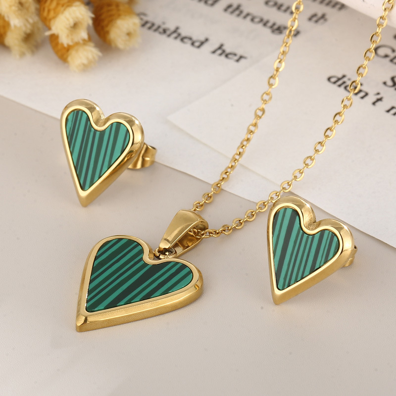 Heart Shape Pattern Fashion Heart Shape Titanium Steel Plating Shell Earrings Necklace