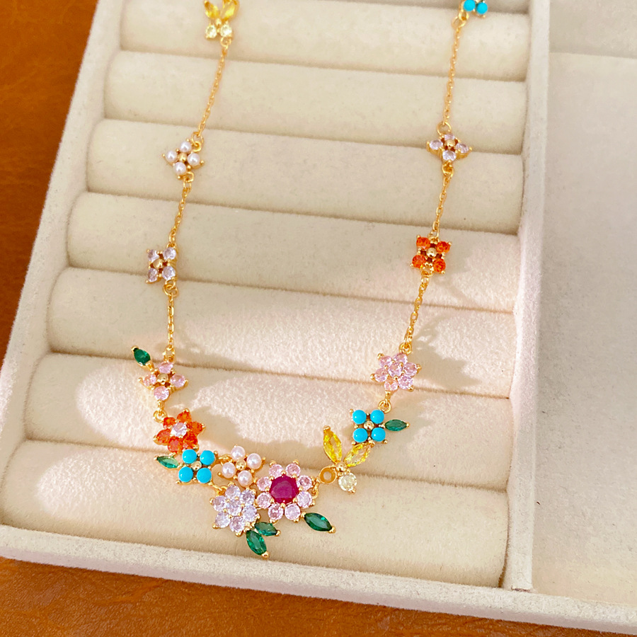 18 quilates de oro verdadero, collar de mariposa de flores de piedra, lujo ligero, nicho, cadena de clavícula, conjunto de joyas de temperamento exquisito