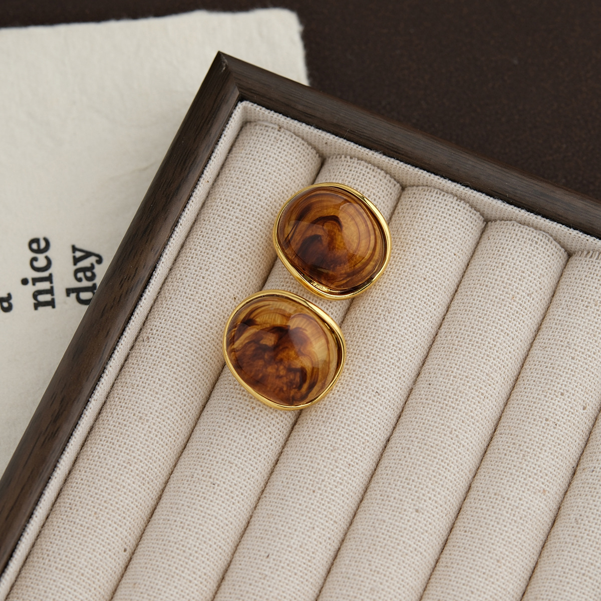 6g Weight Steel needle Ear Needle Material Ear Studs Classification 1 Pair Quantity Weekend, Lawn Occasion Plastic, Resin Material Geometric Pattern Women's Gender Simple Style, Classic Style Style Retro Amber Resin Earrings Hong Kong Style Fashion Design Luxury Feelings Geometric Pattern 925 Silver Ear Studs Women Jewelry 5