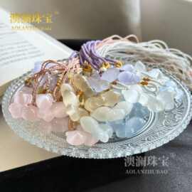 精工雕刻猫眼石多彩蝴蝶吊坠精致女款饰品项链挂件景点爆款批发