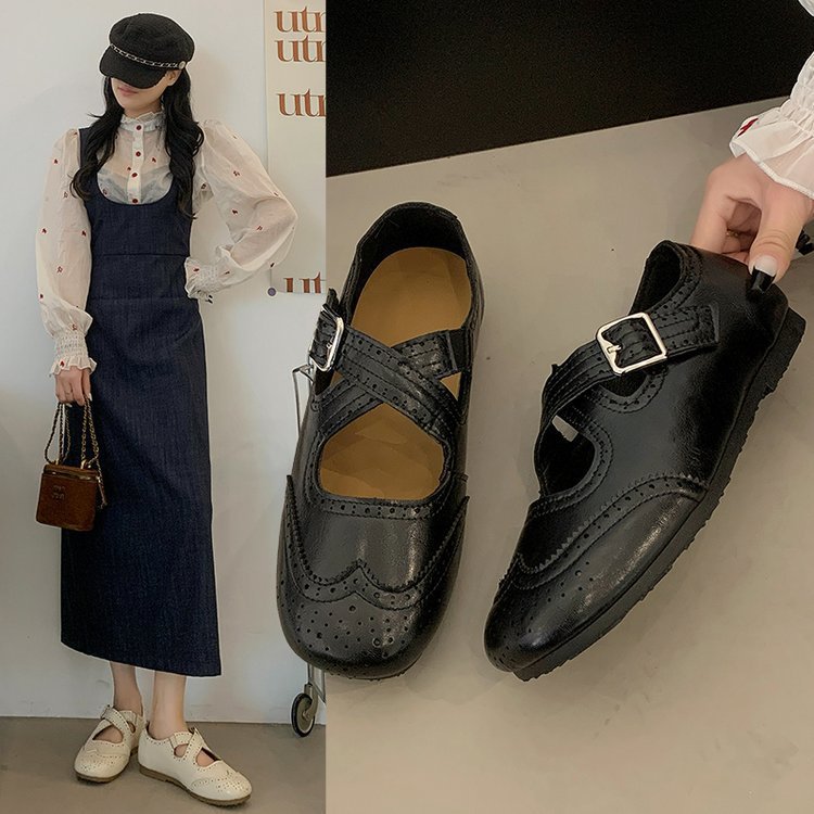 Veloc Velcro Retro Zapatos Marizhen mujer 2026 primavera y verano nuevo hueco tallado correa cruzada zapatos de sola sola plana explosión
