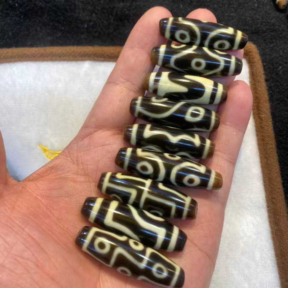 Taiwanese craftsmanship, 40mm Shangken ivory yellow agate dzi beads, weathered patina, two, three, four, six, nine-eyed loose beads, wholesale.