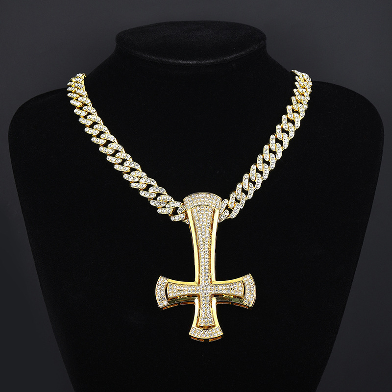 Explosiven Hip-Hop Diamant ëmgedréint Kräiz Anhänger Rock Nuetsclub Männer personaliséiert Halskette Bijouen_voghion.com