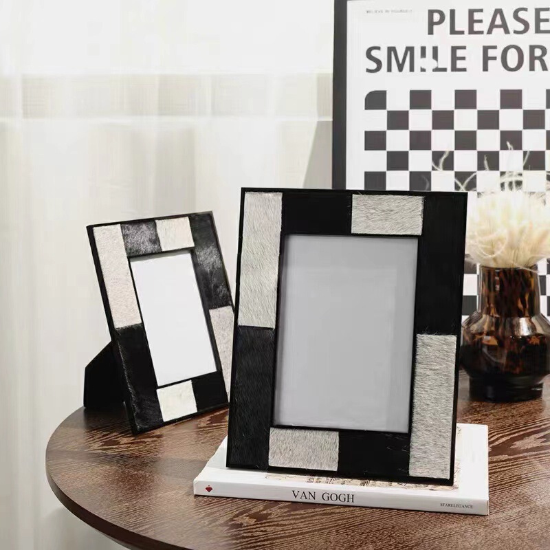 From the Modern Light Luxury High-end Sense Horse Hair Photo Frame Ornaments Sales Office Model Room Bedroom Living Room Cream Style Decoration