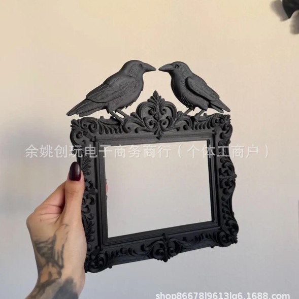 跨境新品 Crow frame photo frame 万圣节乌鸦装饰框墙面挂件|undefined