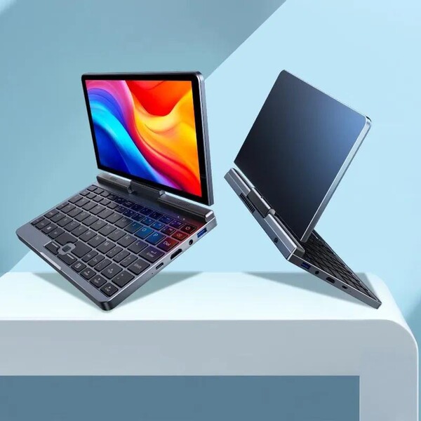 Small handheld pocket design laptop