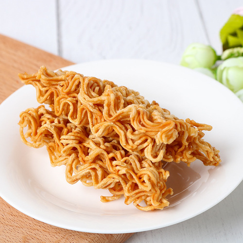 Indonesian imported Gemezenaak chicken flavored crisp snack 30g full box dry-eat noodles snack food trending puffed snack