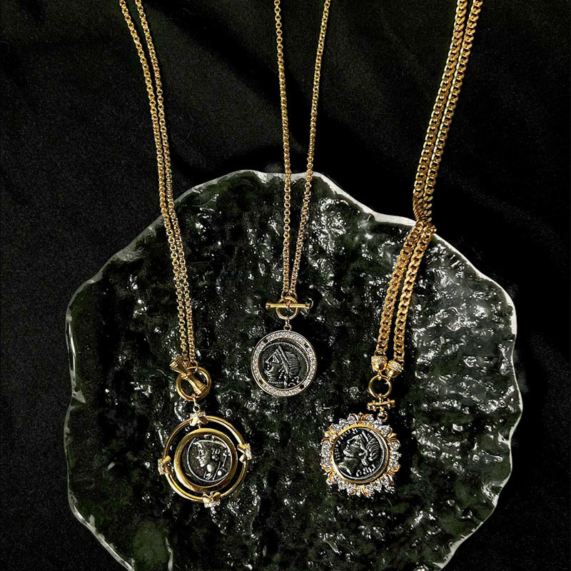 Fashion Portrait Copper Inlay Zircon Pendant Necklace 1 Piece