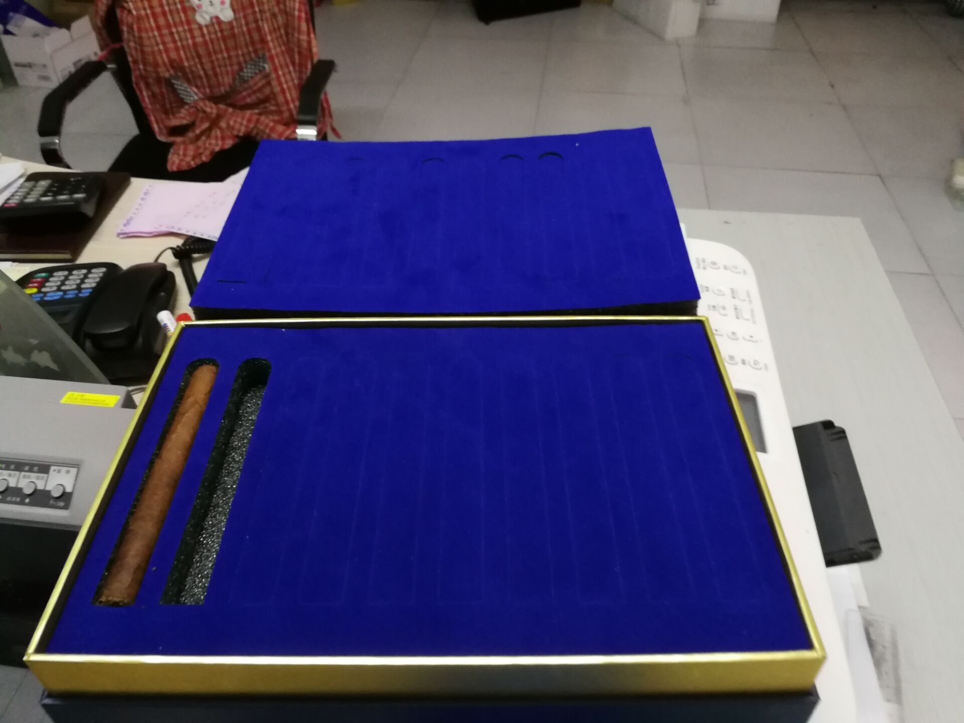 供应黑色珍珠棉雪茄烟表蓝色绒布包装海绵泡沫/珍珠棉异形包装