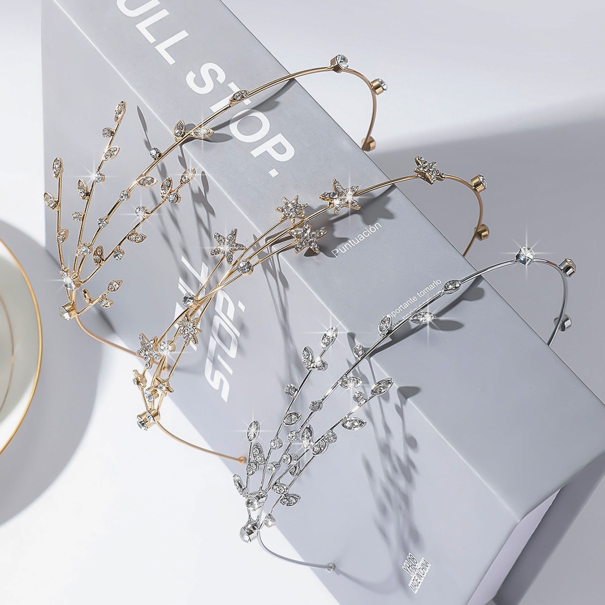 Temperamento de moda con diamantes de ramas de sauce de estrella estrella correa de cabello de mujer correa de ventana de corte retro simple tocado de cabello de mujer