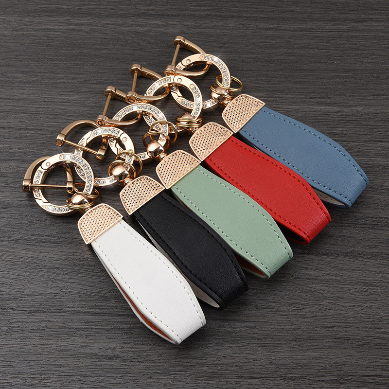 Simple car key chain pendant for men and women car key ring creative waist trailer key buckle pendant pendant gift