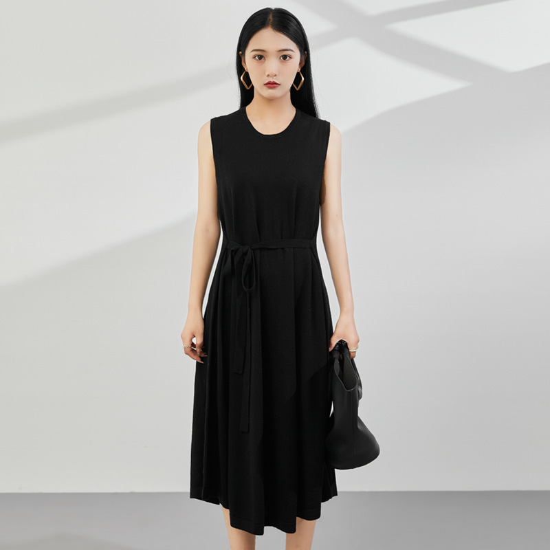 German Yangtze Yarn Series 16-Needle Worsted 25% Mulberry Silk 75% Wool Elegant Black Sleeveless Mid-Long dress