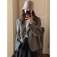 黑色西装外套女2025新款春早秋休闲灰色垫肩今年流行小个子西服短