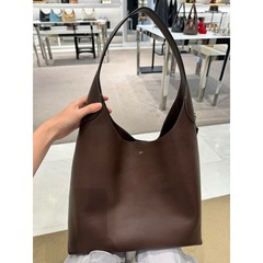 热销2025新款女士个性潮流简约真皮单肩腋下通勤慵懒风手提托特包