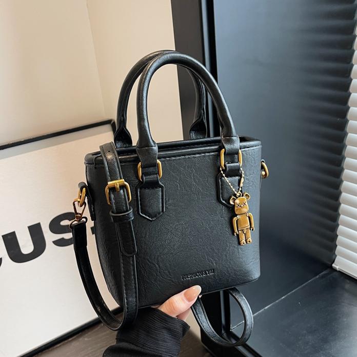 Bolso de mano para mujeres 2026 nuevo diseño de nicho universal bolso de cubo de alta sensación de explosión popular bolso de hombro