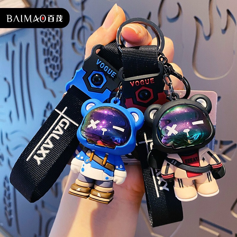 Trendy cool Flash Electric Bear keychain personalized bag pendant female exquisite key chain cartoon boys car key pendant