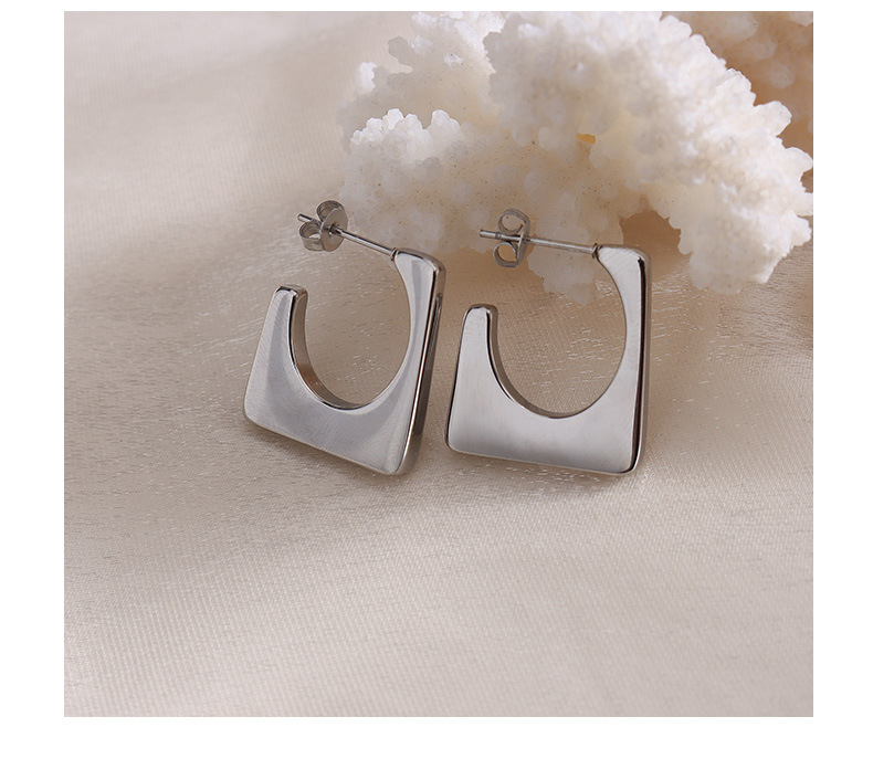 Women'S Gender Plating Design European And American Personality Simple Geometric Trapezoidal Titanium Steel Stud Earrings
