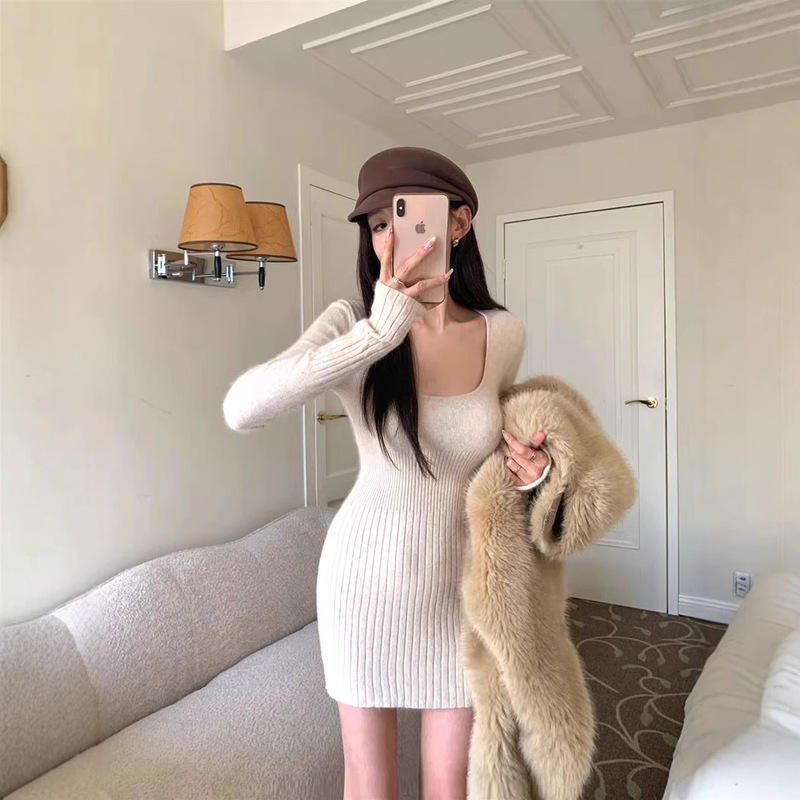 Elegant Slim-fit Square Collar Long-sleeved Knitted dress Women's Autumn apricot Tight Hip Skirt Slimming Short Skirt