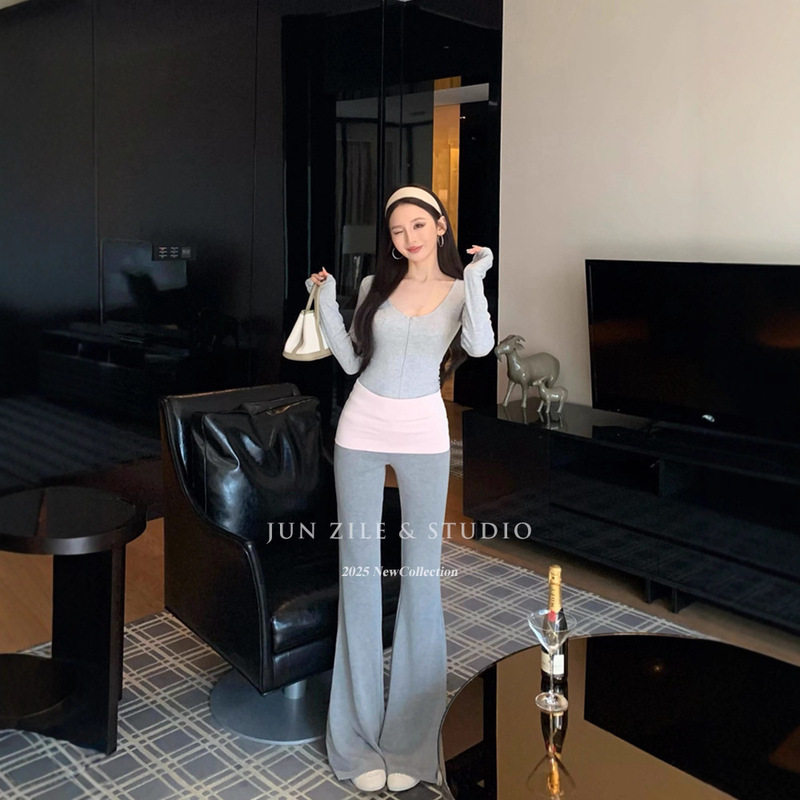 Stunning Petite Korean Women's V-Neck Slim-Fit Base Shirt with Long Sleeves and Contrasting Color Flared Pants