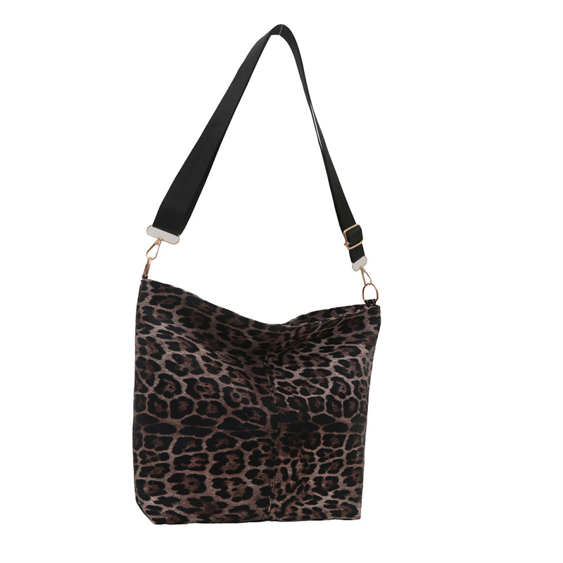 Bolso bandolera de todo fósforo moda femenina estampado de leopardo japonés nuevo bolso de hombro de ins retro estilo perezoso bolso de alta capacidad