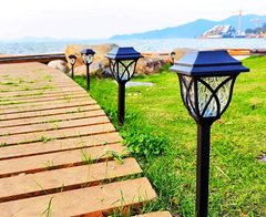 Solar grid retro LED square plastic lawn light Outdoor waterproof courtyard light glass square ground stake light