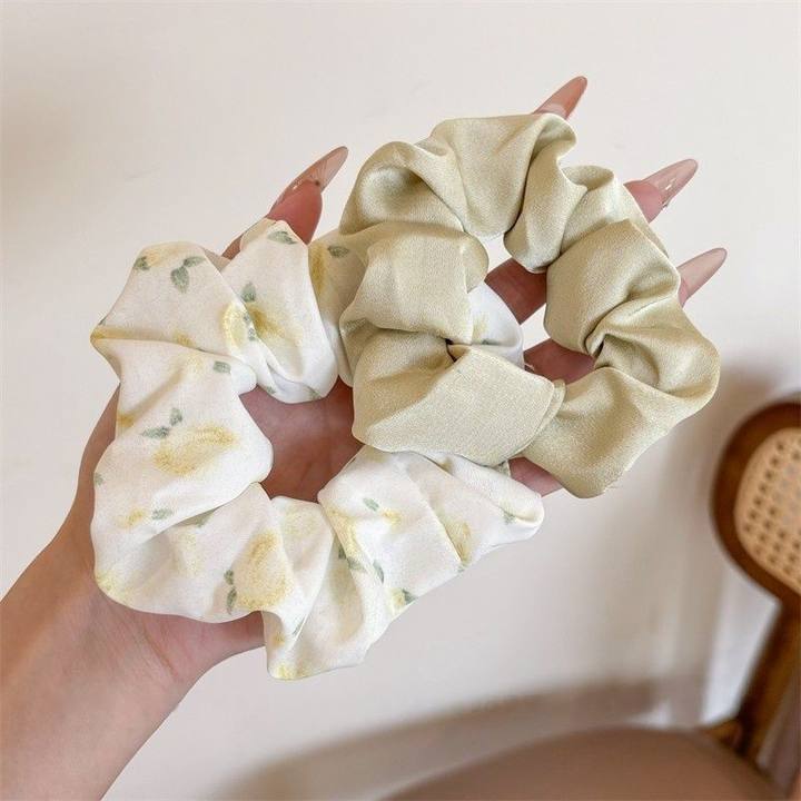Corbata de pelo de intestino de lunares de crema grande coreana, gomas de goma de cola de caballo suaves para mujer, accesorios para el cabello de bola, accesorios para el cabello, cuerda para la cabeza